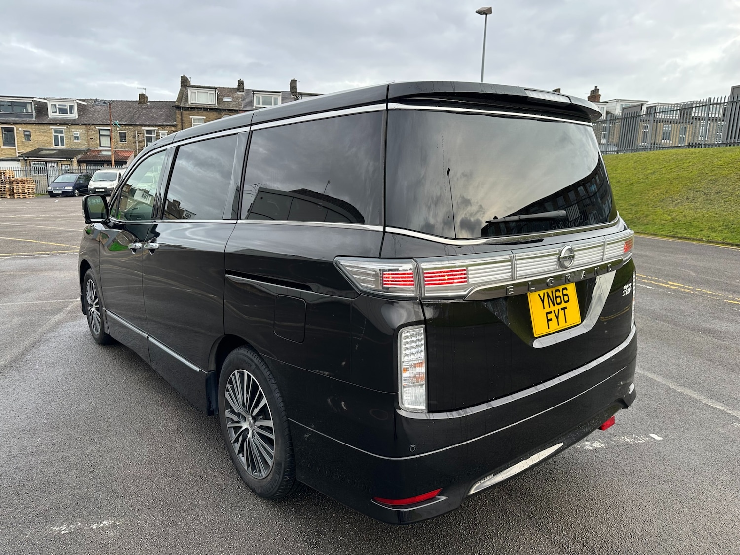 Used Nissan Elgrand 2016 for sale - 76952213: Photo 12