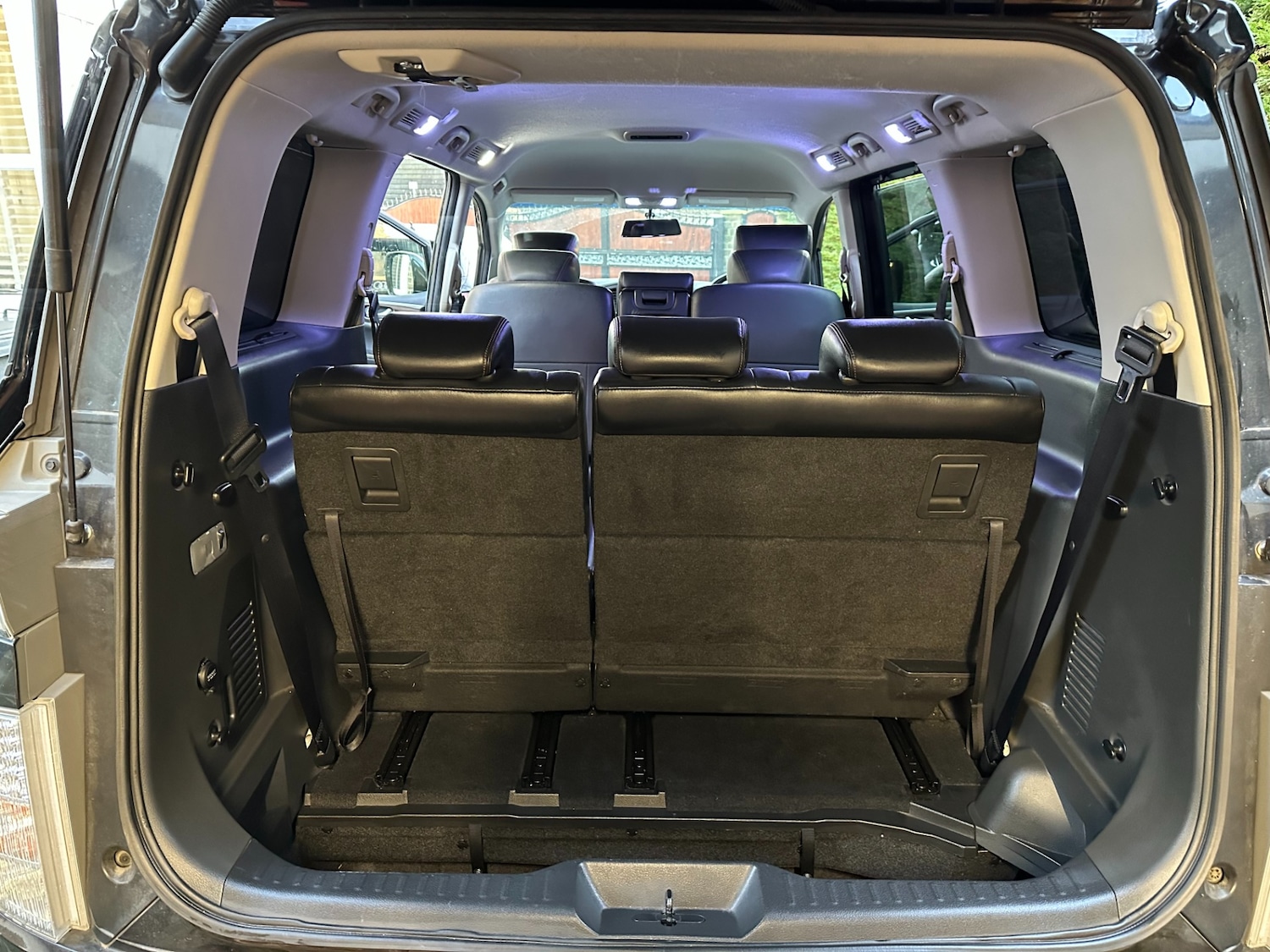 Used Nissan Elgrand 2016 for sale - 76952213: Photo 15