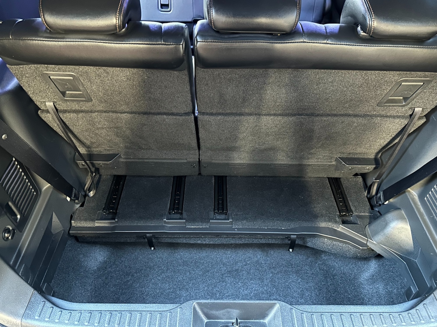 Used Nissan Elgrand 2016 for sale - 76952213: Photo 19