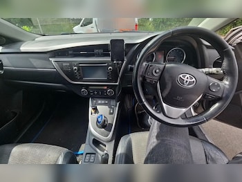 Used Toyota Auris 2015 for sale - 78973795: Photo