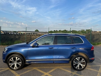 Used Volkswagen Touareg 2016 for sale - 78970901: Photo
