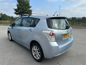 Used Toyota Verso 2009 for sale - 79243704: Photo