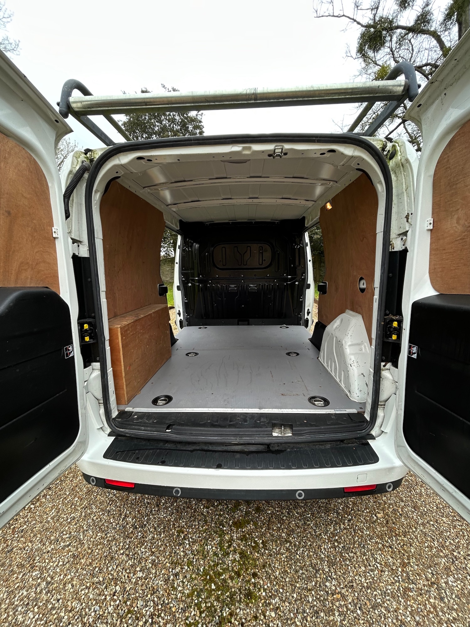 Used Vauxhall Combo 2016 for sale - 78040072: Photo 10