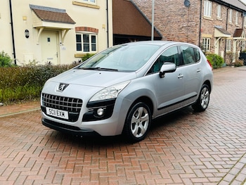 Used Peugeot 3008 2011 for sale - 77721420: Photo