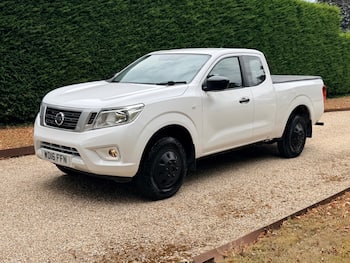 Used Nissan Navara 2016 for sale - 79628631: Photo