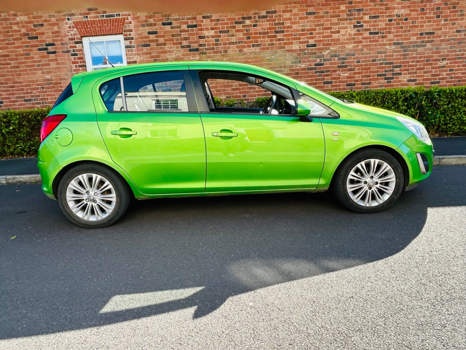 Used Vauxhall Corsa 2013 for sale - 77945215: Photo 2