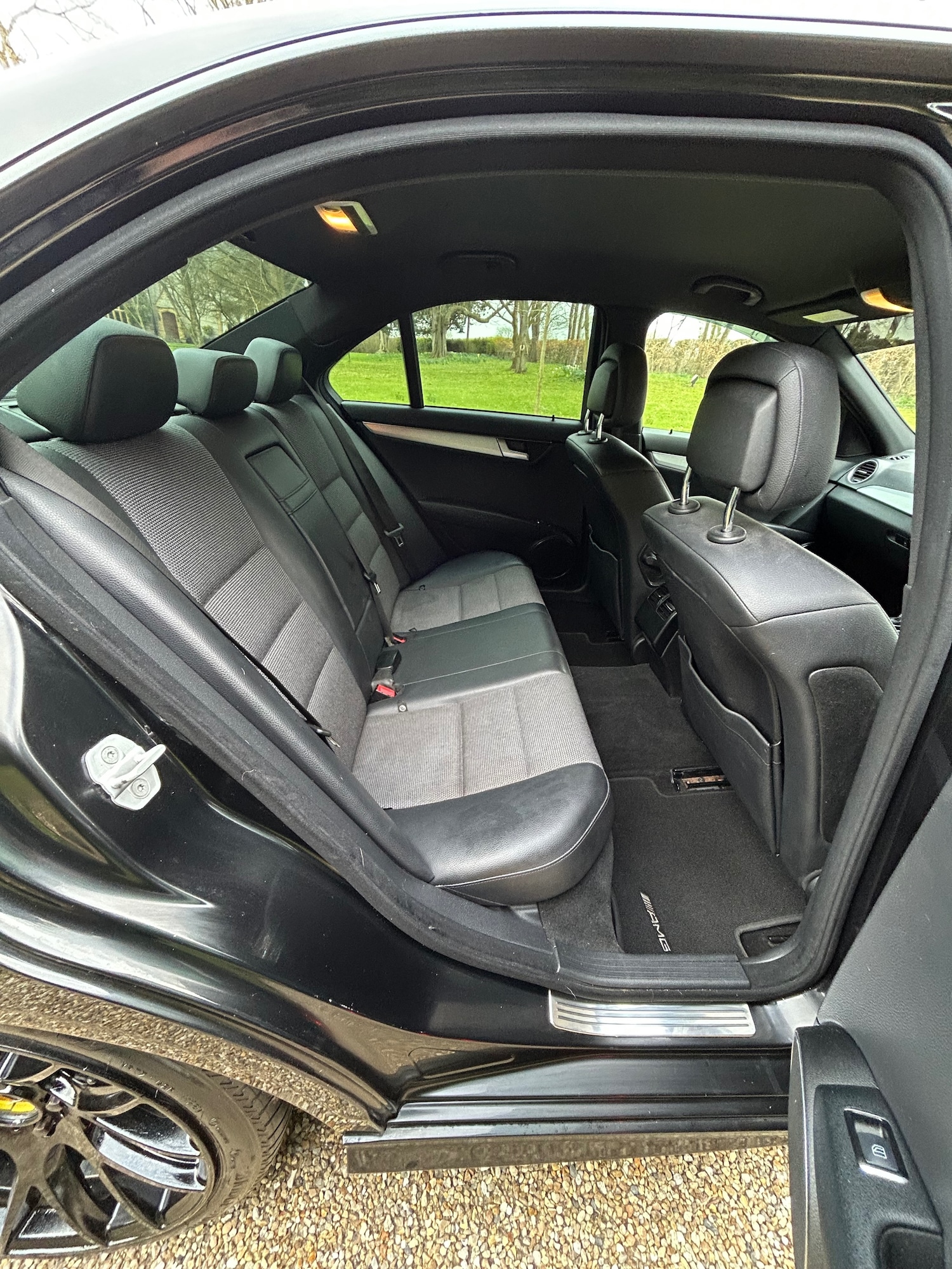 Used Mercedes-Benz C Class 2011 for sale - 77848400: Photo 9