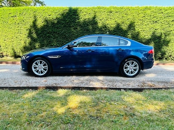Used Jaguar XE 2015 for sale - 79235049: Photo