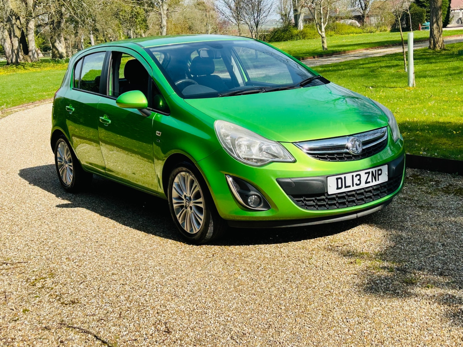 Used Vauxhall Corsa 2013 for sale - 77963825: Photo 2