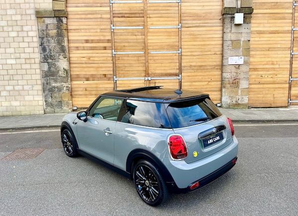 Used MINI Hatch 2022 for sale - 76219344: Photo 4