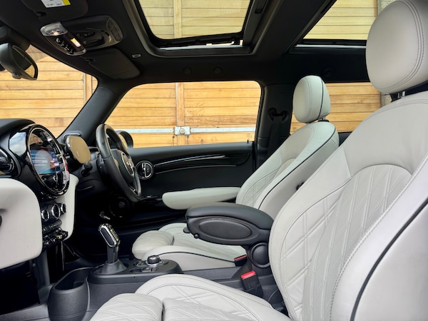 Used MINI Hatch 2022 for sale - 76219344: Photo 6