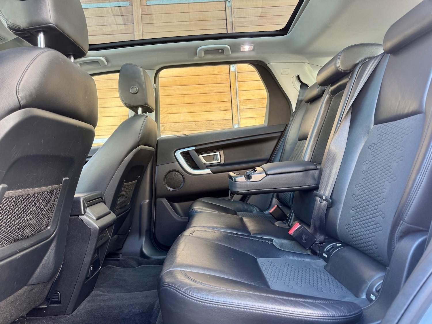 Used Land Rover Discovery Sport 2016 for sale - 76386765: Photo 10