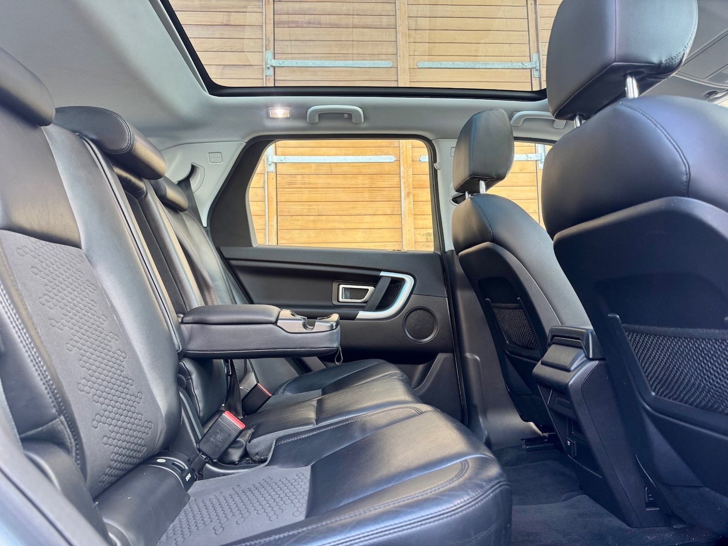 Used Land Rover Discovery Sport 2016 for sale - 76386765: Photo 17