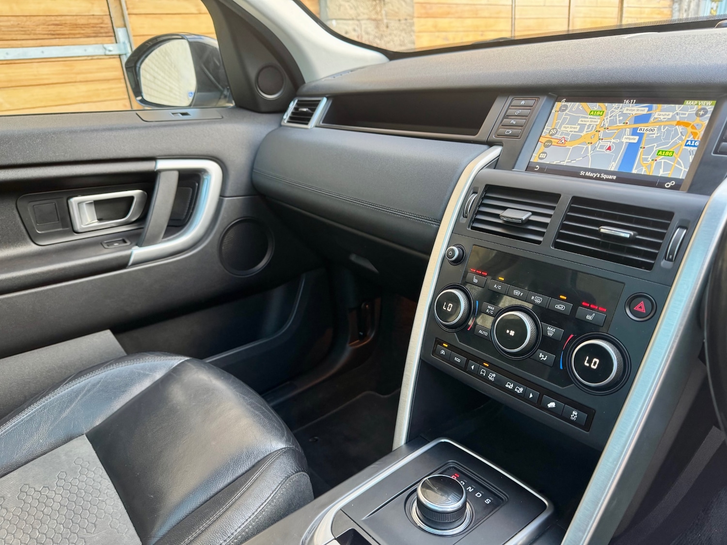 Used Land Rover Discovery Sport 2016 for sale - 76386765: Photo 21