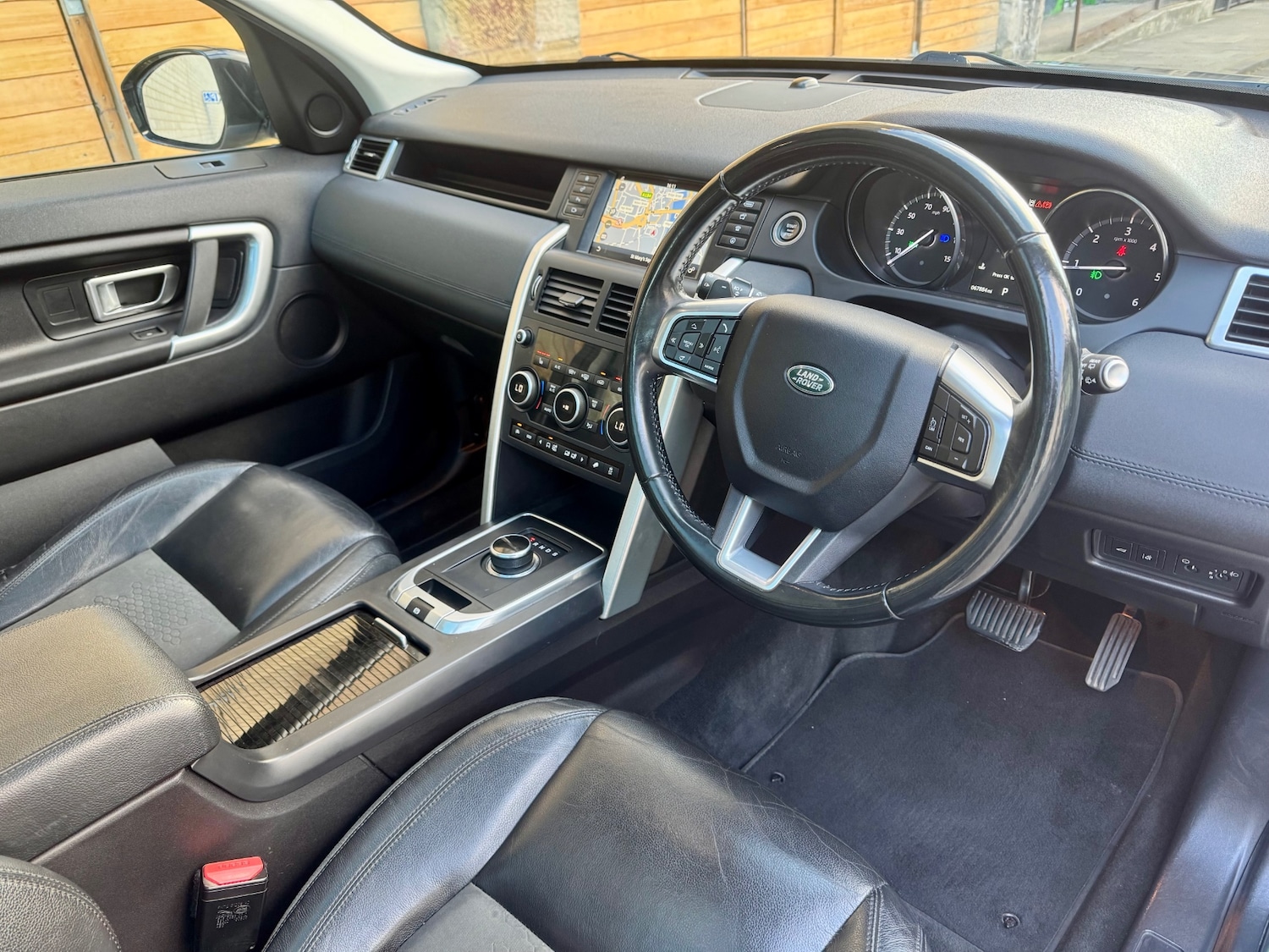 Used Land Rover Discovery Sport 2016 for sale - 76386765: Photo 22