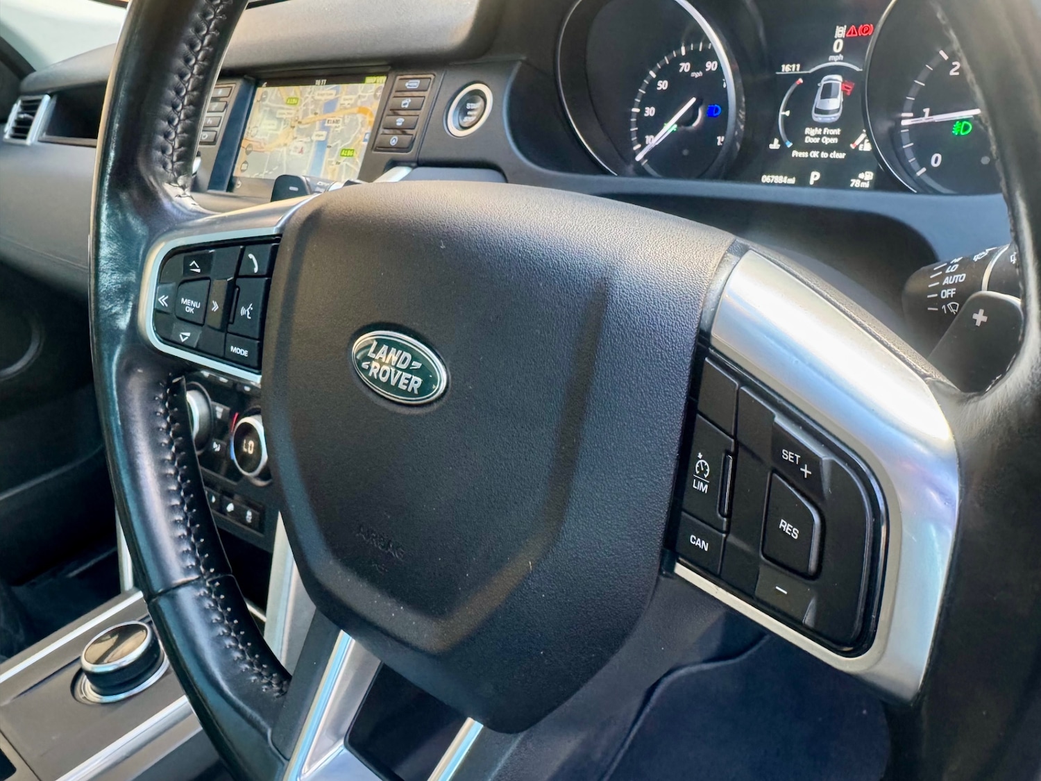 Used Land Rover Discovery Sport 2016 for sale - 76386765: Photo 23