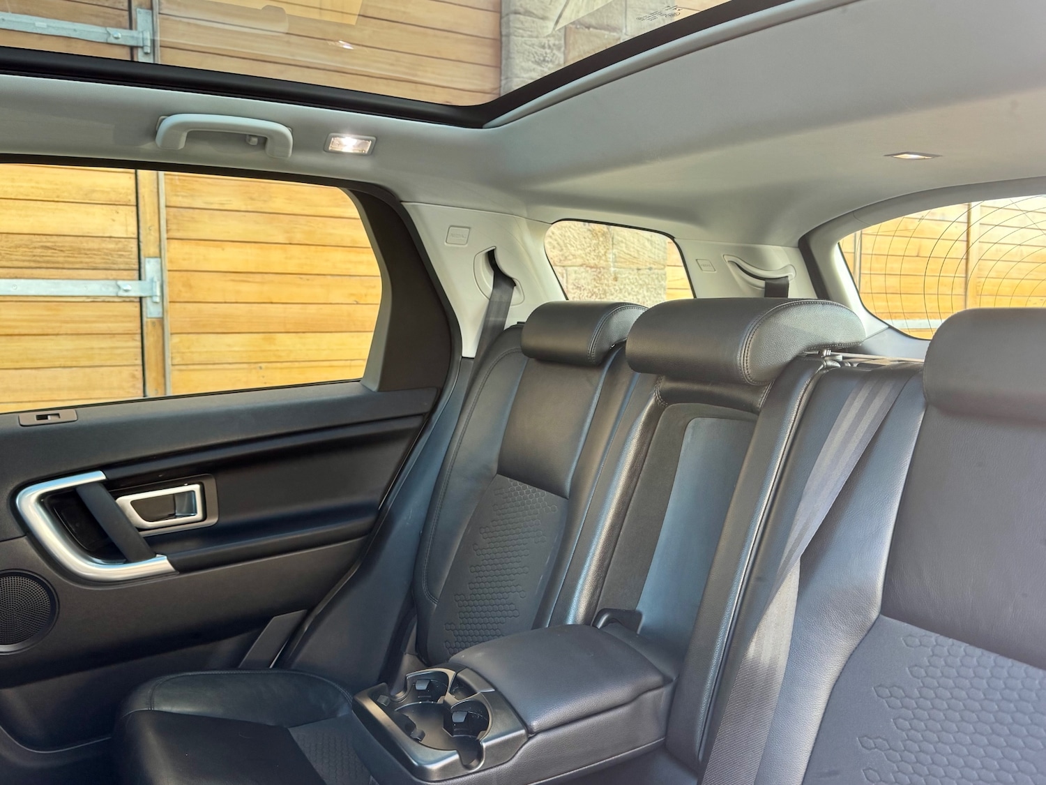 Used Land Rover Discovery Sport 2016 for sale - 76386765: Photo 37