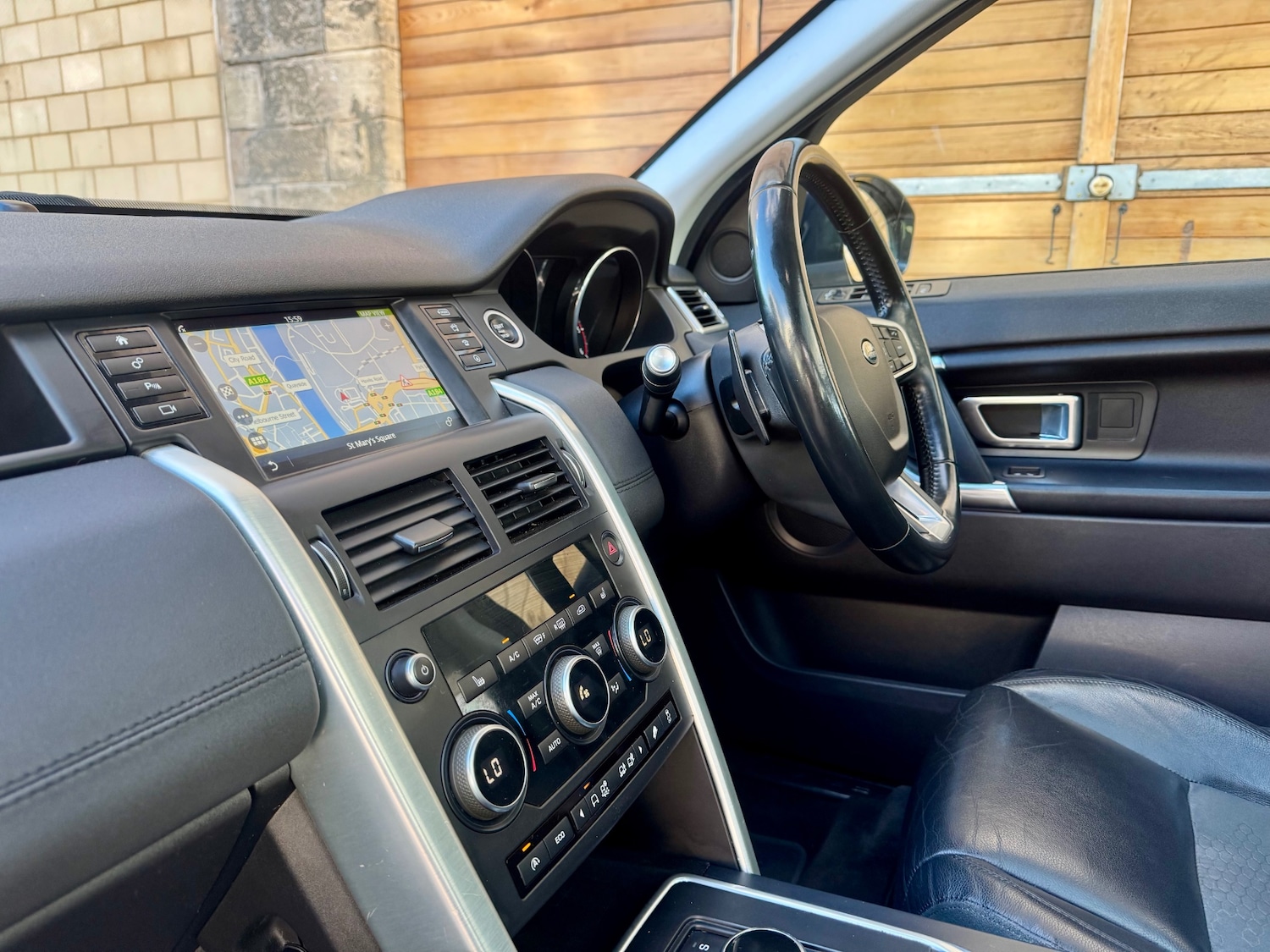 Used Land Rover Discovery Sport 2016 for sale - 76386765: Photo 44