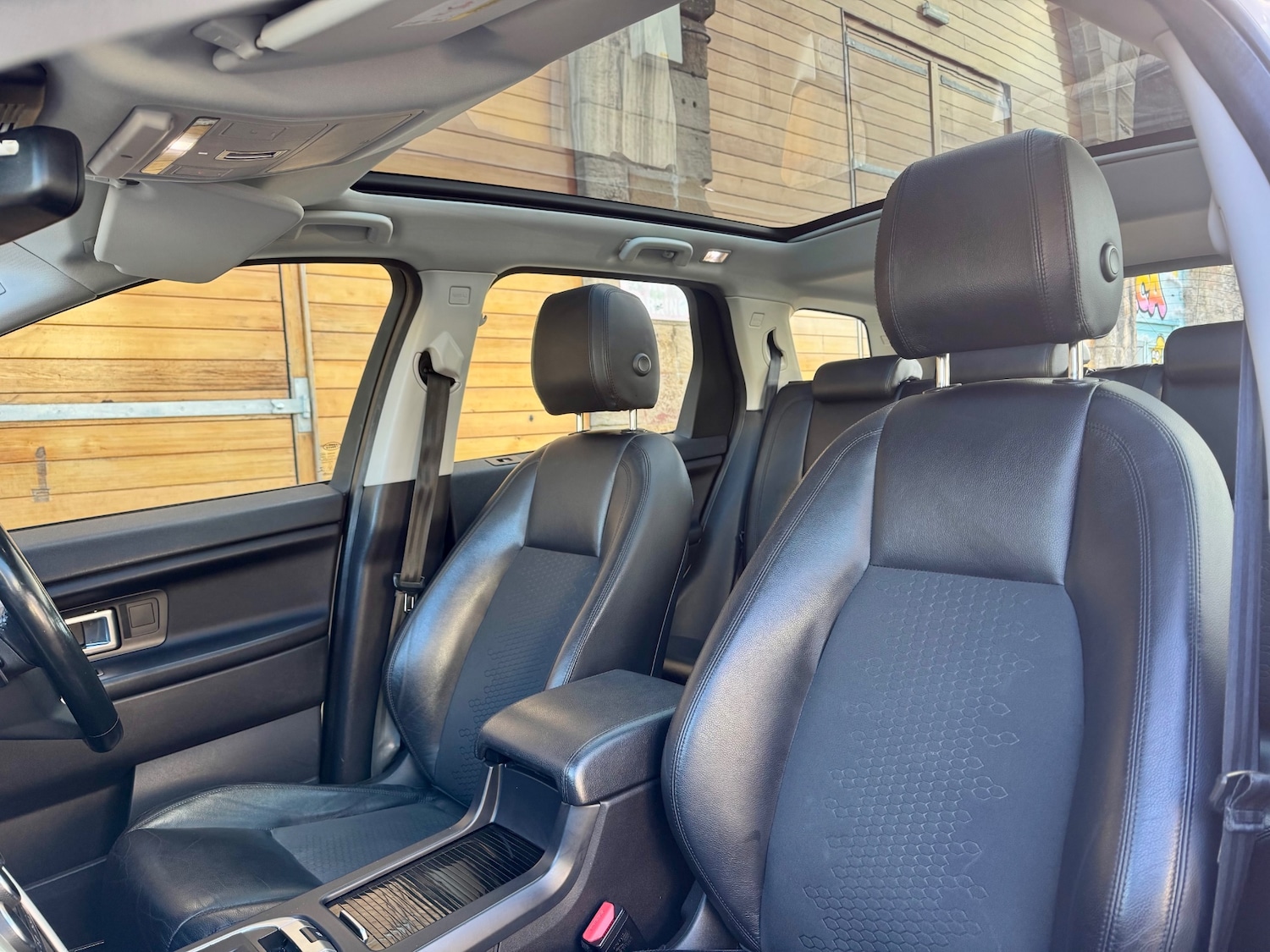 Used Land Rover Discovery Sport 2016 for sale - 76386765: Photo 9