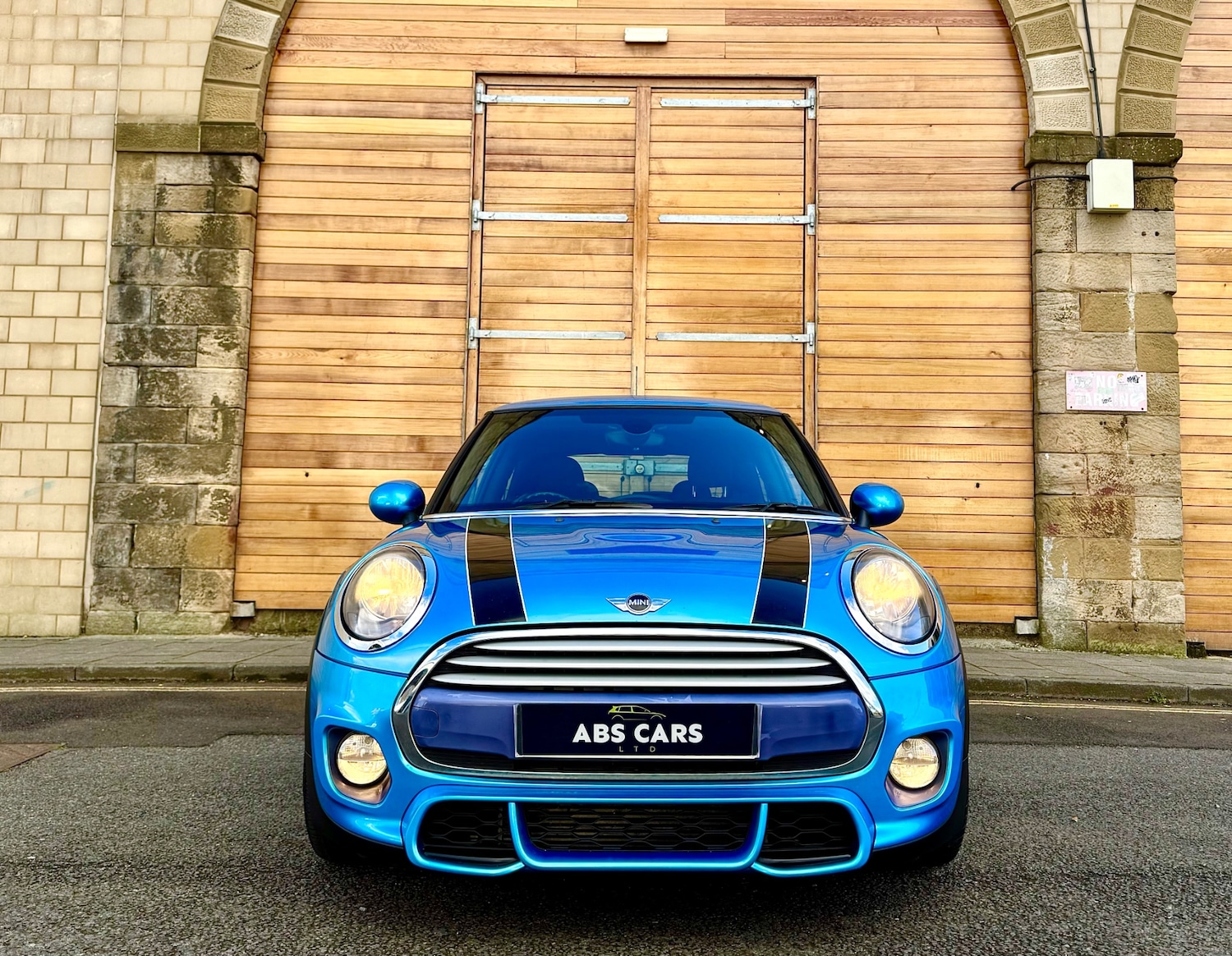 Used MINI Hatch 2015 for sale - 76331138: Photo 2