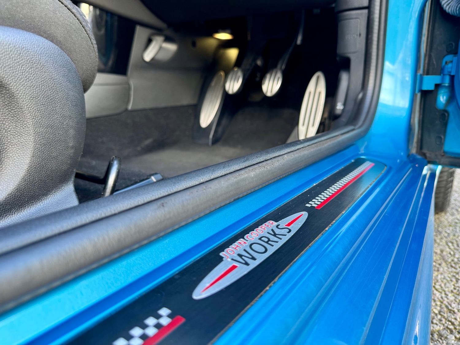 Used MINI Hatch 2015 for sale - 76331138: Photo 24