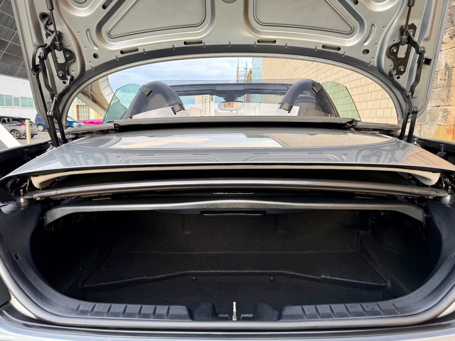 Used Mercedes-Benz SLK 2010 for sale - 77675438: Photo 16