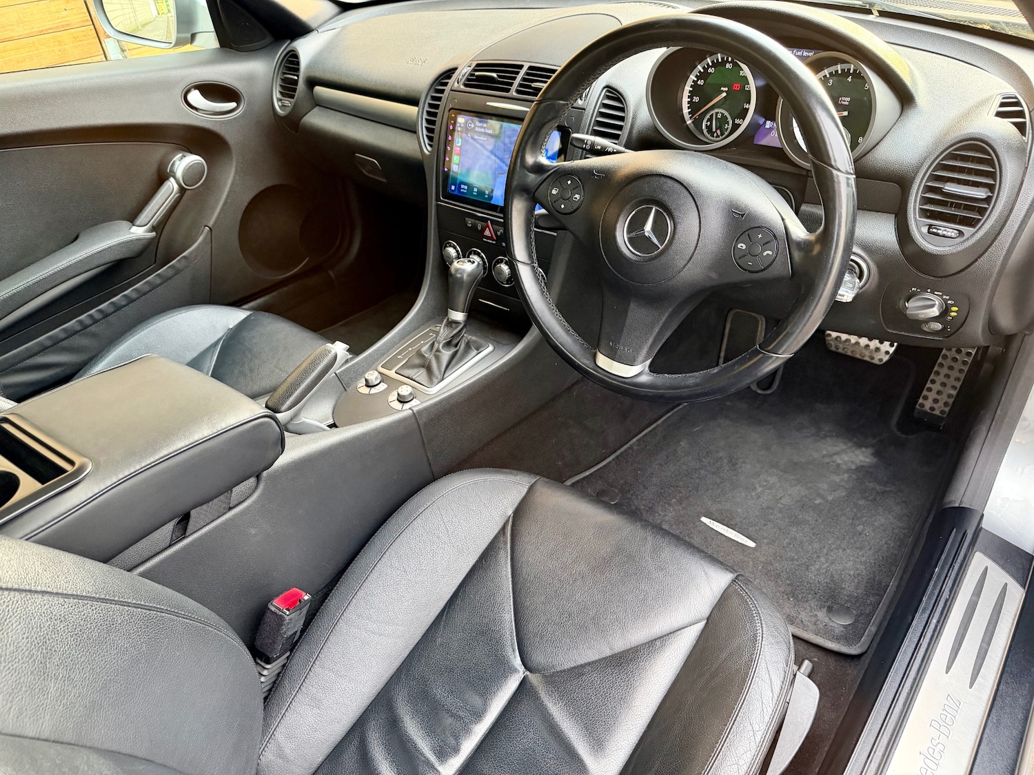 Used Mercedes-Benz SLK 2010 for sale - 77675438: Photo 23