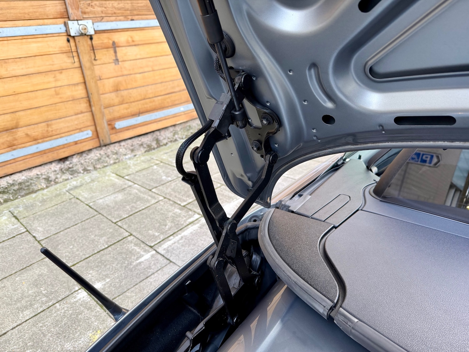 Used Mercedes-Benz SLK 2010 for sale - 77675438: Photo 28