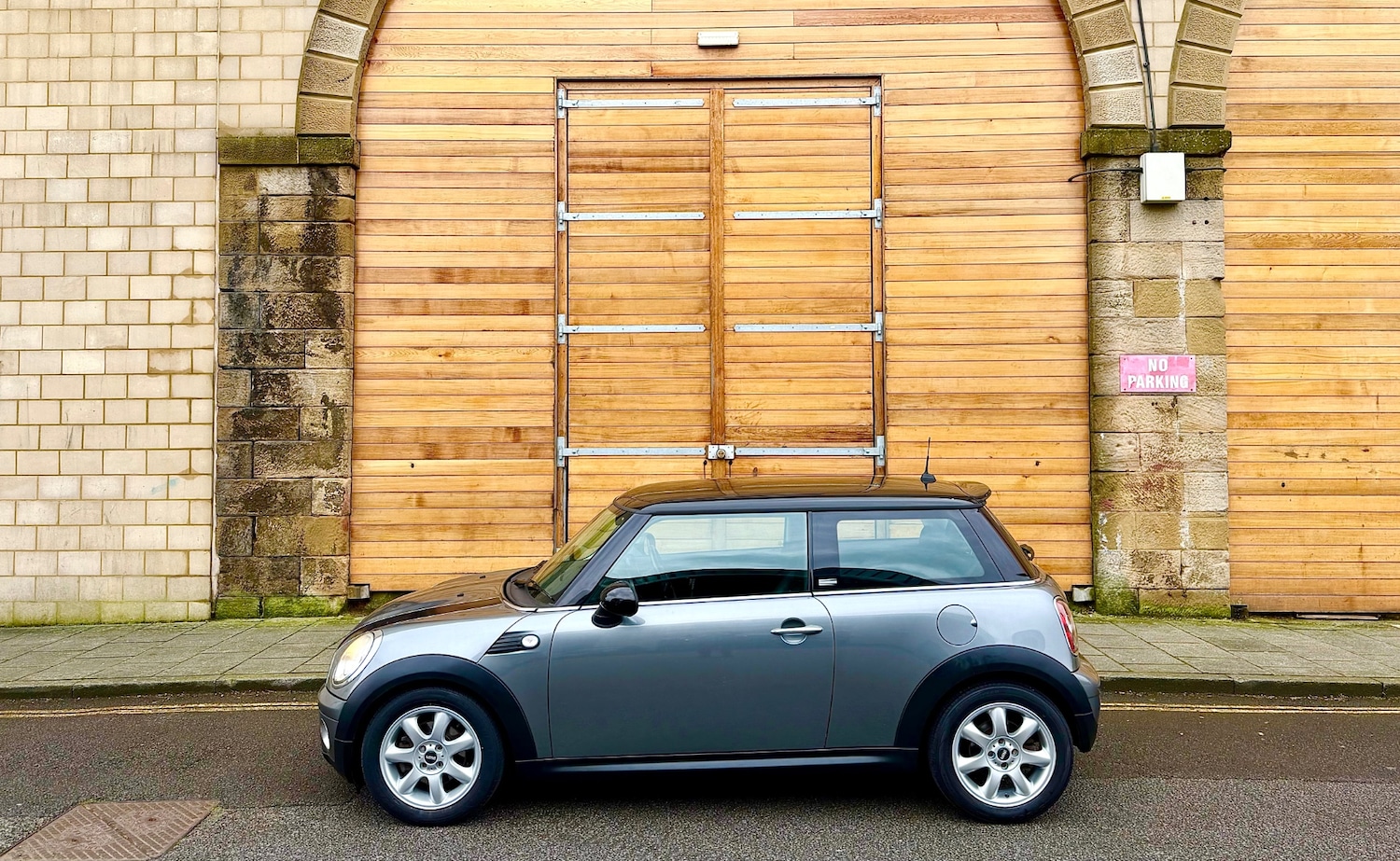 Used MINI Hatch 2010 for sale - 77483183: Photo 2