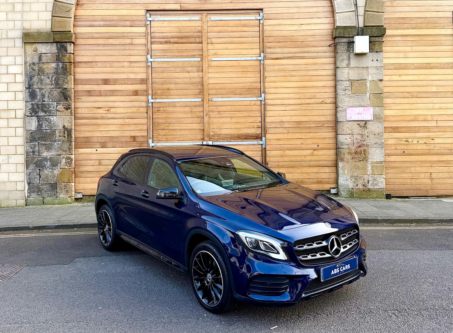 Used Mercedes-Benz GLA 2018 for sale - 77970800: Photo 2