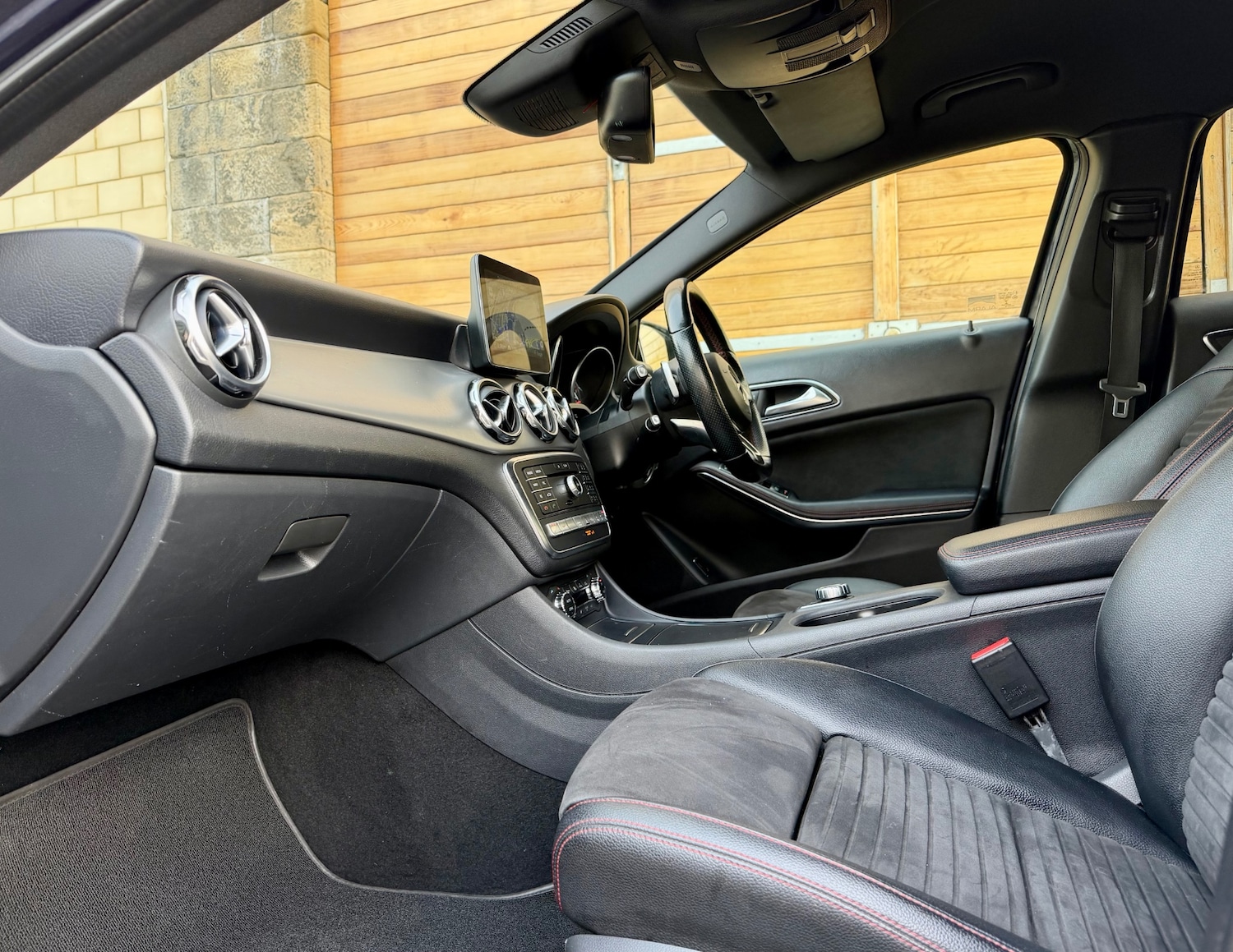 Used Mercedes-Benz GLA 2018 for sale - 77970800: Photo 6