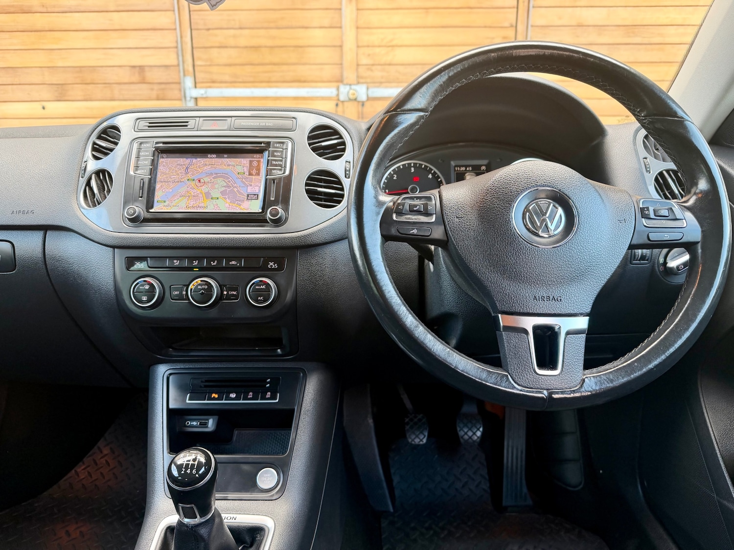 Used Volkswagen Tiguan 2015 for sale - 77585567: Photo 11