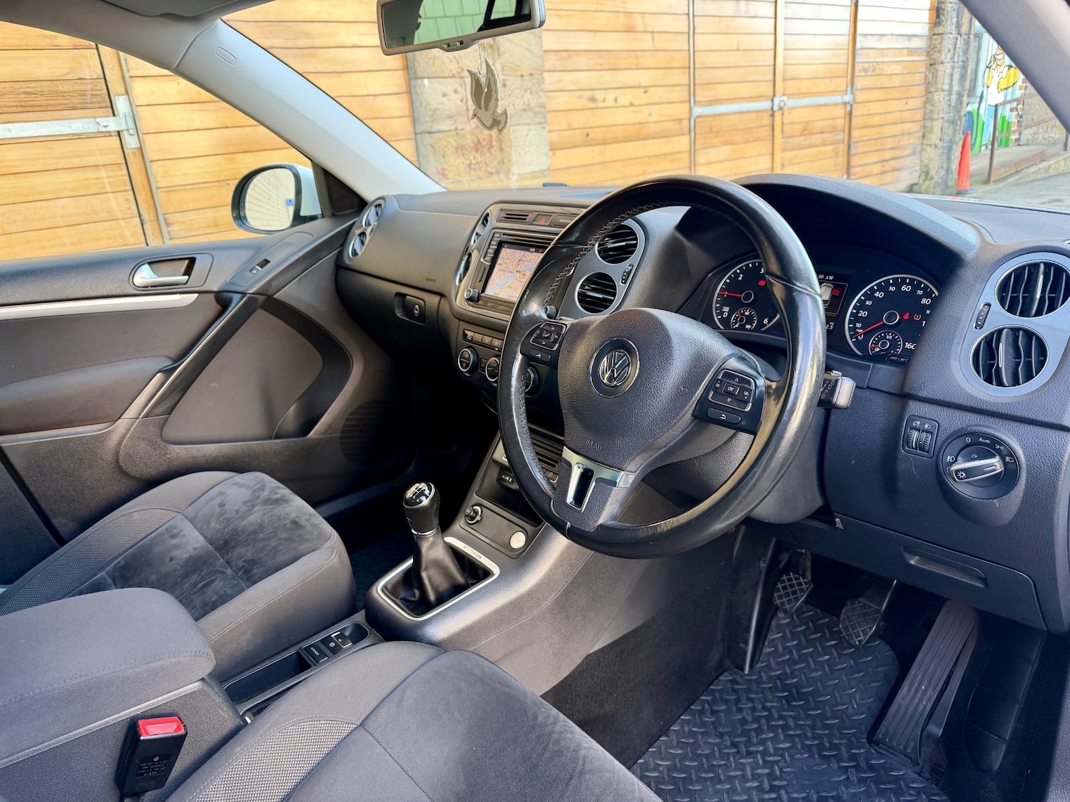 Used Volkswagen Tiguan 2015 for sale - 77585567: Photo 28