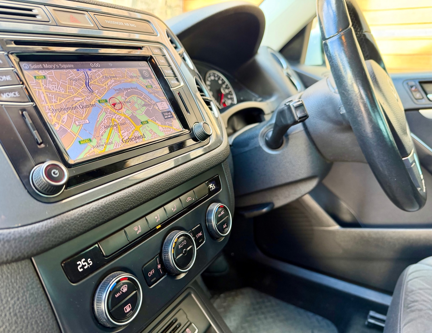 Used Volkswagen Tiguan 2015 for sale - 77585567: Photo 9