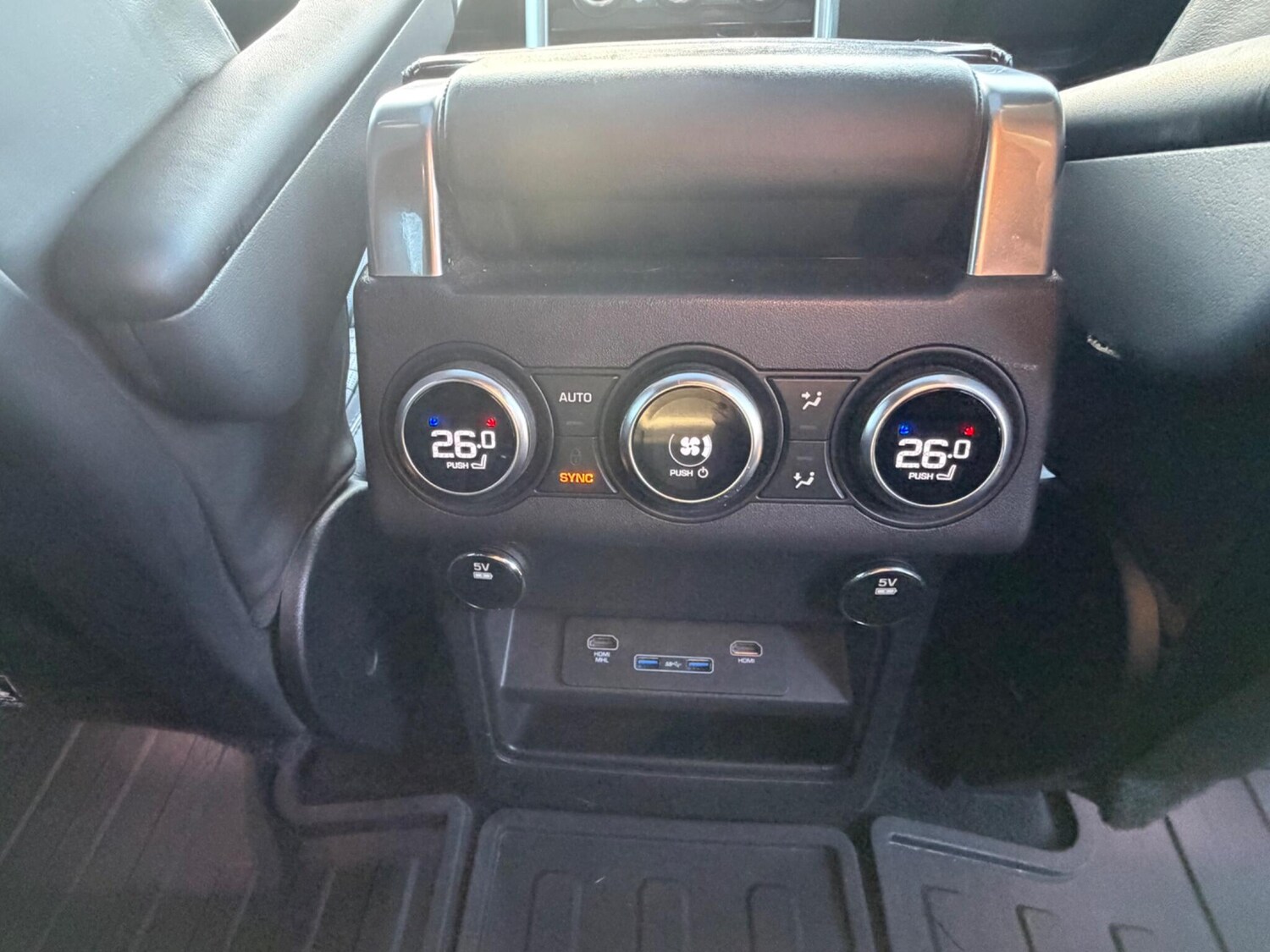 Used Land Rover Discovery 2017 for sale - 77341100: Photo 15