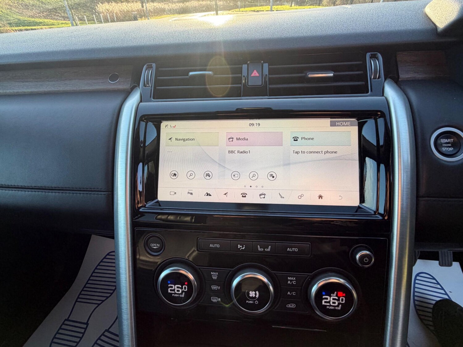 Used Land Rover Discovery 2017 for sale - 77341100: Photo 30