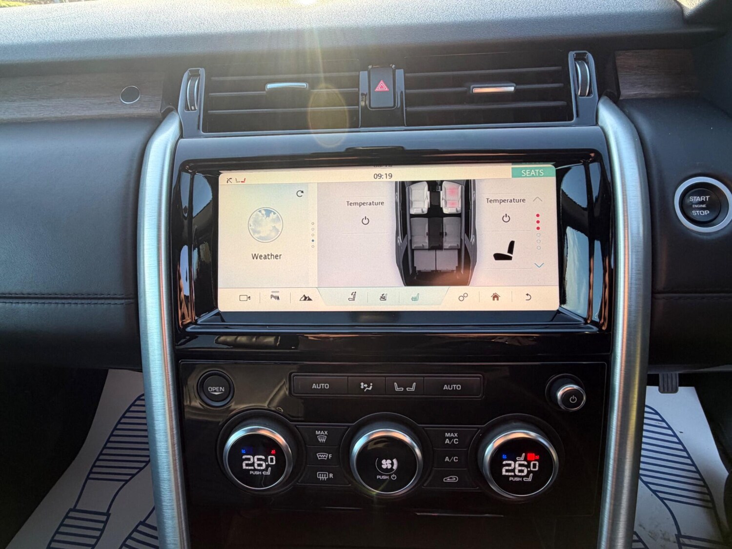 Used Land Rover Discovery 2017 for sale - 77341100: Photo 32