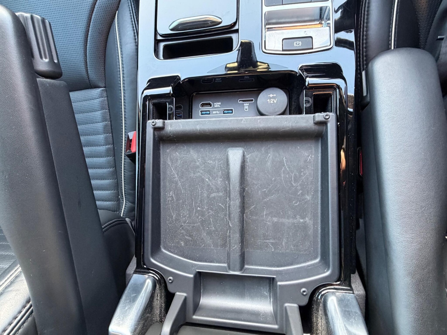 Used Land Rover Discovery 2017 for sale - 77341100: Photo 34