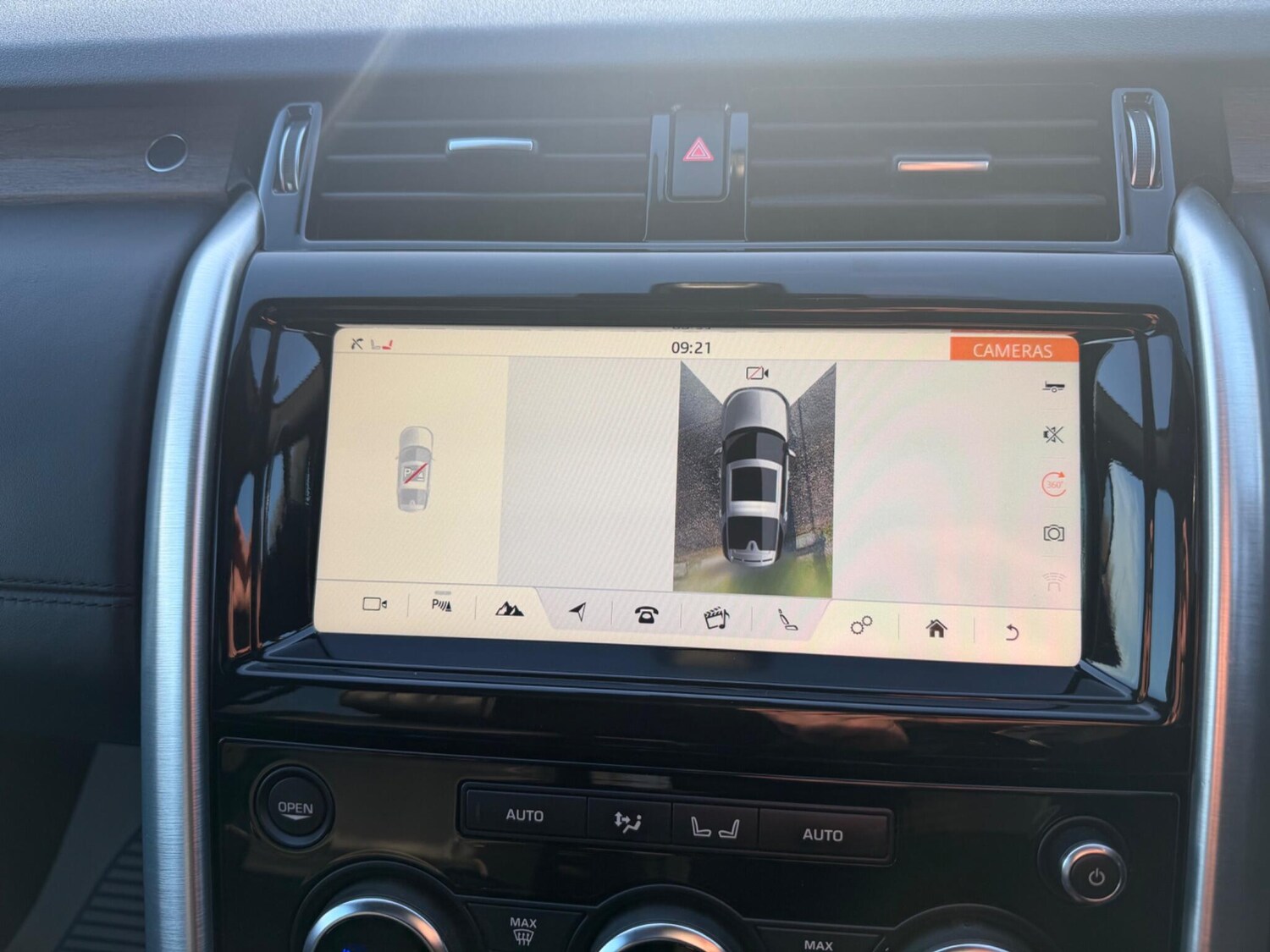 Used Land Rover Discovery 2017 for sale - 77341100: Photo 38