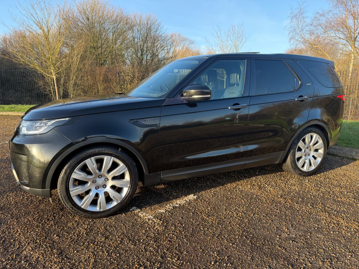 Used Land Rover Discovery 2017 for sale - 77341100: Photo 4