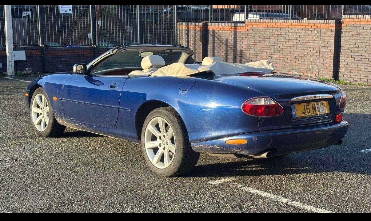 Used Jaguar XK8 2002 for sale - 77346311: Photo 3