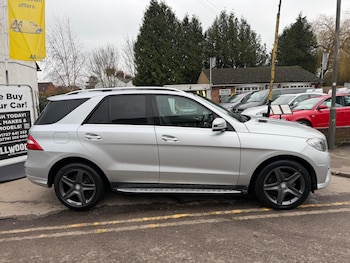 Used Mercedes-Benz M Class 2015 for sale - 77346302: Photo