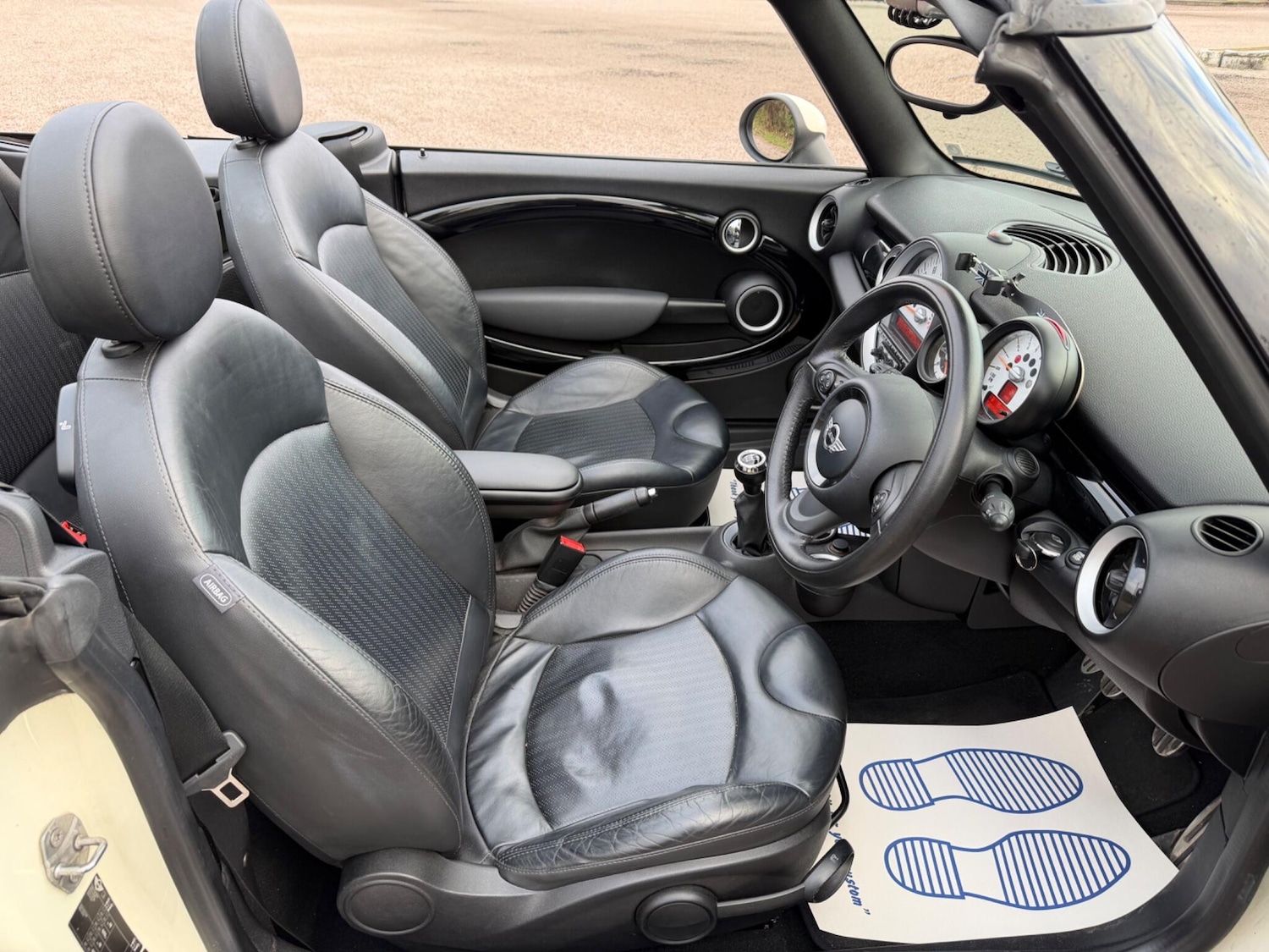 Used MINI Convertible 2012 for sale - 77346305: Photo 10