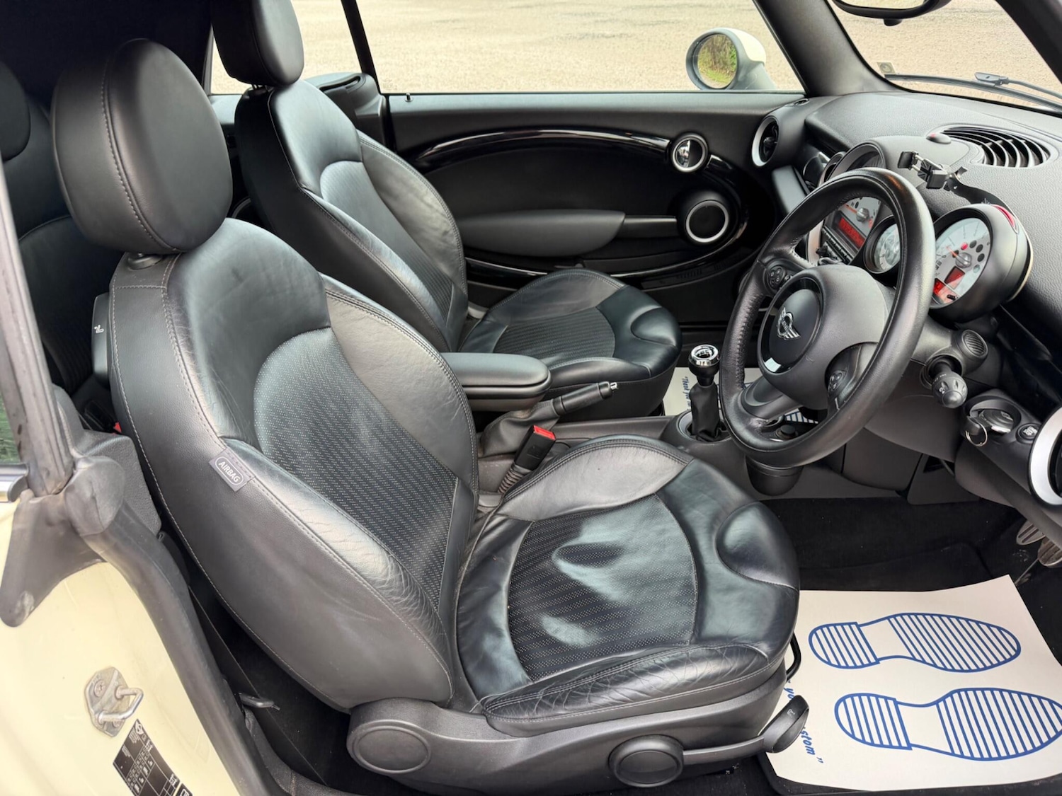 Used MINI Convertible 2012 for sale - 77346305: Photo 24