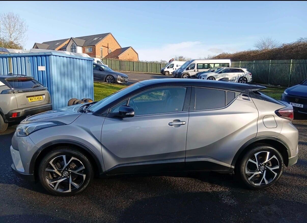 Used Toyota C-HR 2018 for sale - 77436294: Photo 2