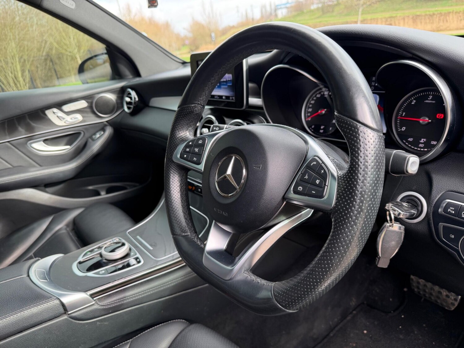 Used Mercedes-Benz GLC 2017 for sale - 77533658: Photo 33