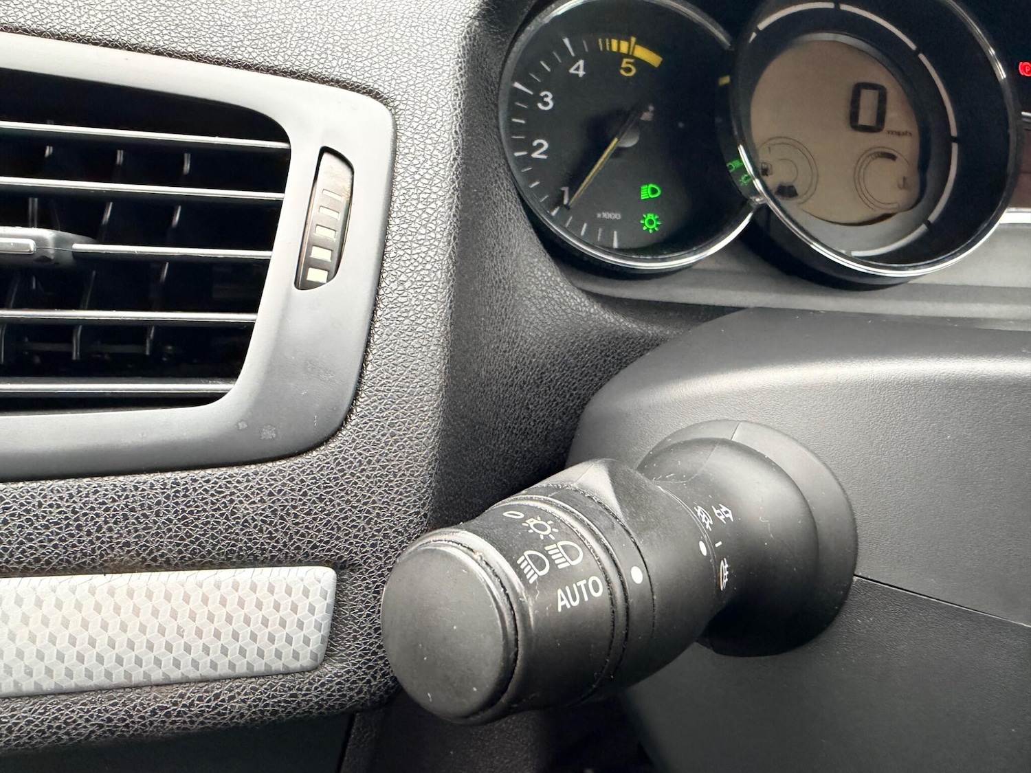 Used Renault Megane for sale - 77646684: Photo 25