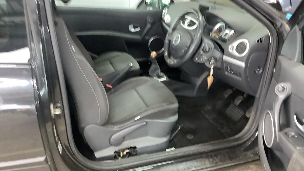 Used Renault Clio 2011 for sale - 78100791: Photo 8