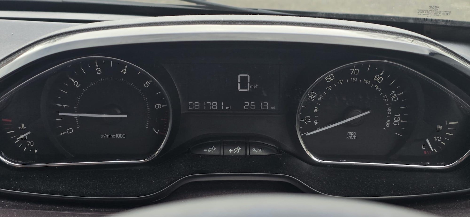 Used Peugeot 2008 2015 for sale - 77754041: Photo 27