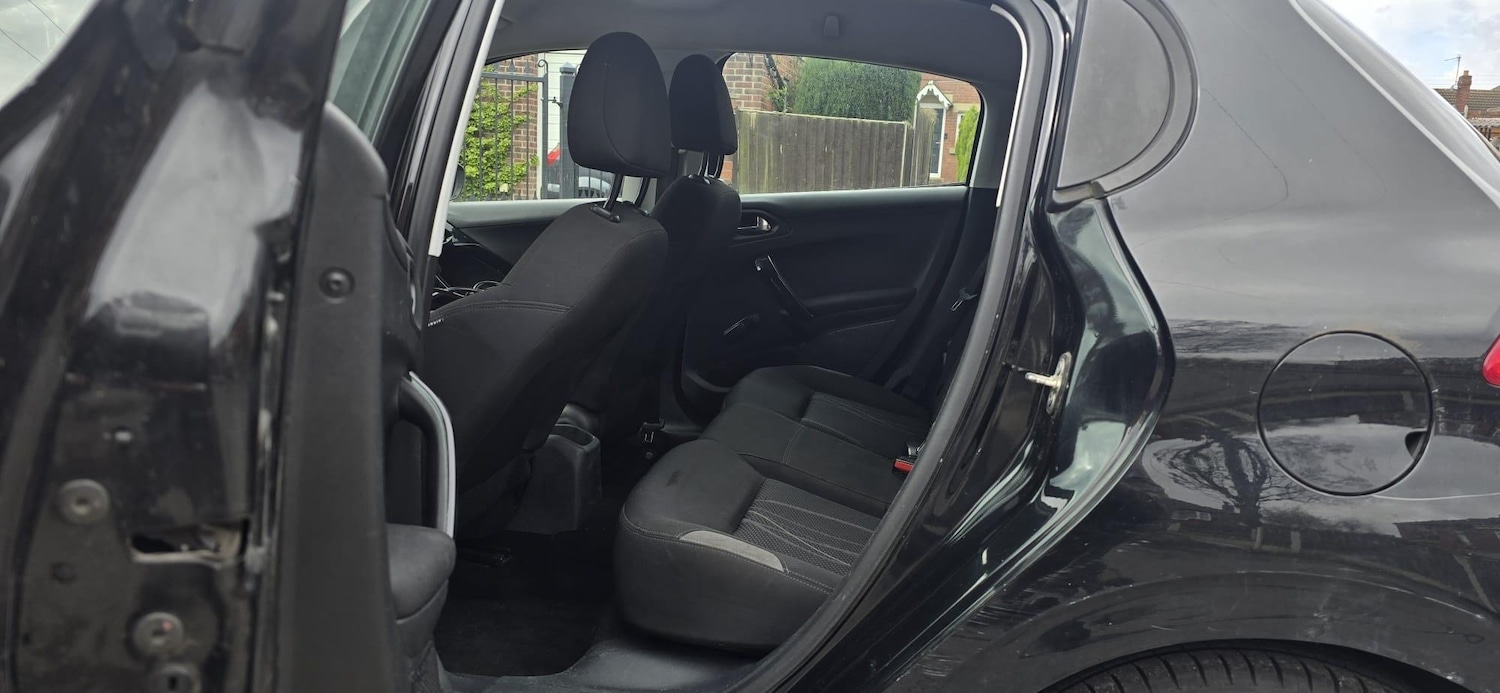Used Peugeot 208 for sale - 78214332: Photo 14